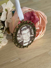 Load image into Gallery viewer, Bouquet Memory Charm Frame Silver Belle Design
