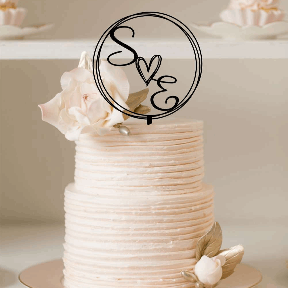 Cake Topper - Circle Wreath with cute heart Silver Belle Design