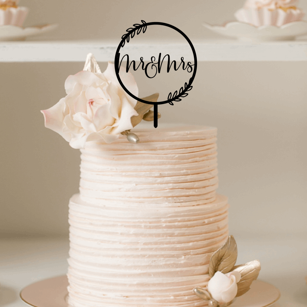 Cake Topper - Mr & Mrs Sweet Wreath Silver Belle Design