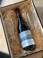 Load image into Gallery viewer, Personalised Wine Gift Box Silver Belle Design
