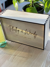 Load image into Gallery viewer, Personalised Wine Gift Box Silver Belle Design
