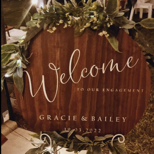 Round Timber Sign - Gracie Silver Belle Design