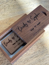Load image into Gallery viewer, Timber Engraved USB - Customized USB with Box Silver Belle Design
