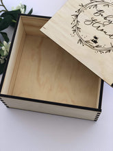 Load image into Gallery viewer, Wedding Keepsake Box Silver Belle Design
